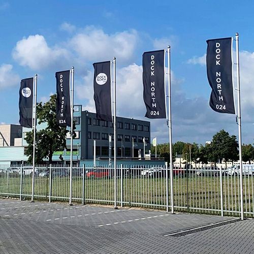 Hoogformaat mastvlaggen bedrukken