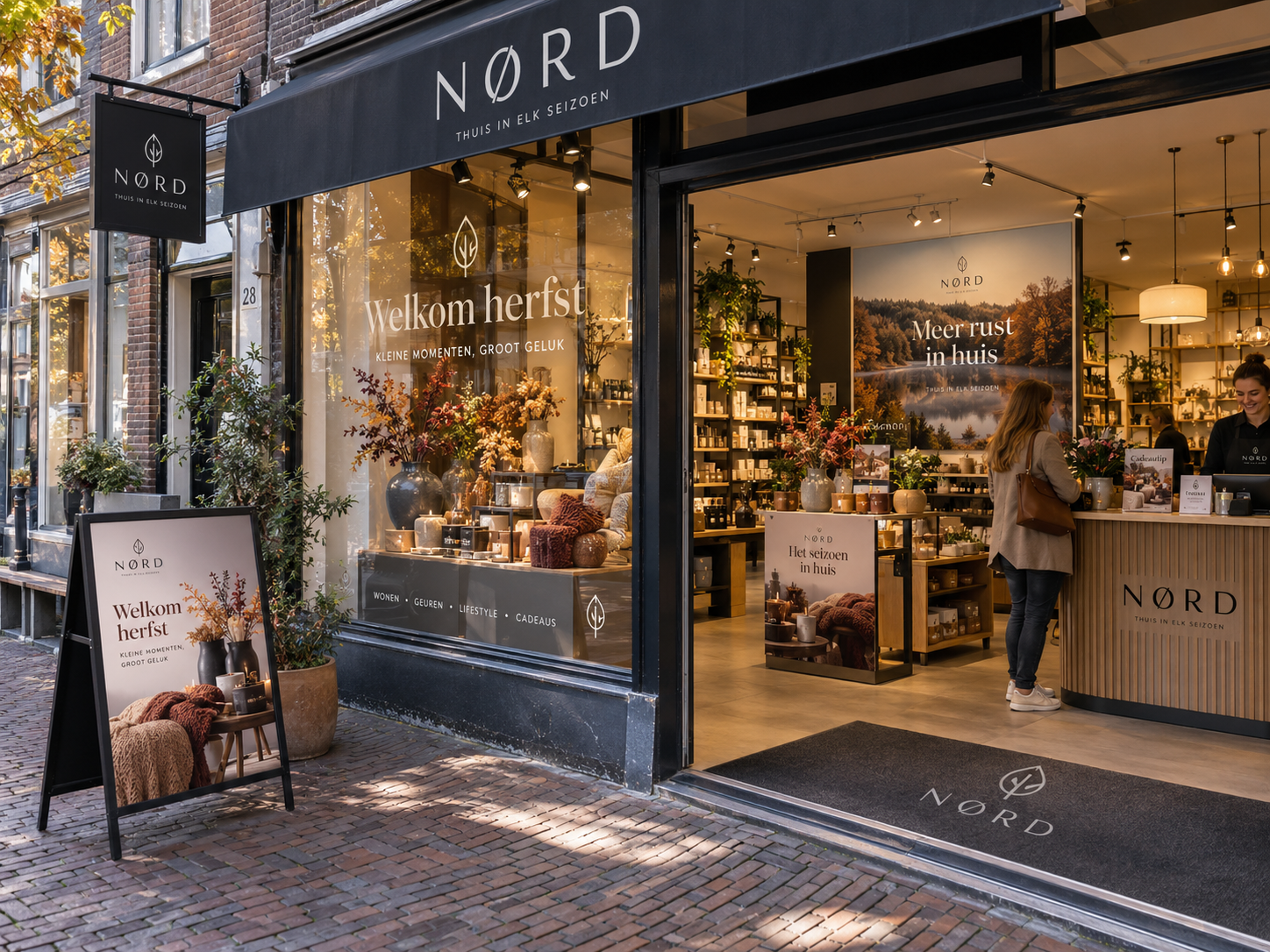 Moderne Nederlandse winkel met professionele etalage stoepbord raamcampagne wandvisual productdisplay en toonbankcommunicatie